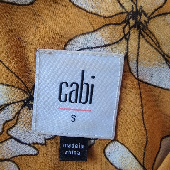CAbi Thrive Top Size S Butterscotch Floral - Picture 5 of 10
